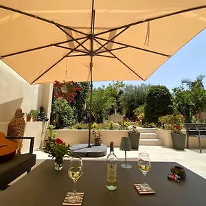  Bed and breakfast Maltese Garden